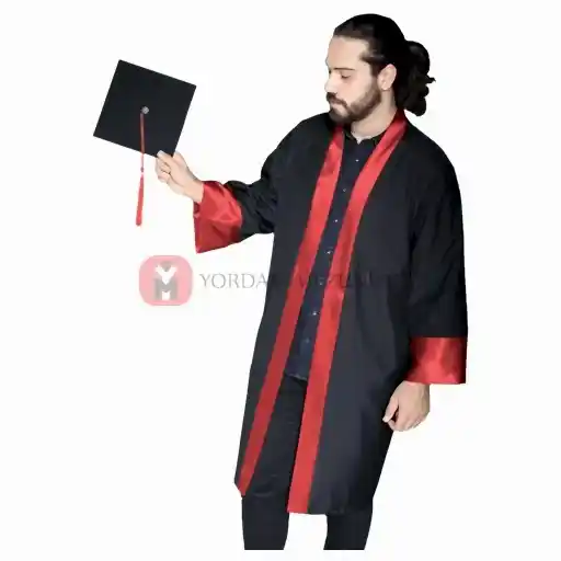Üniversite Alpaka Kırmızı Mezuniyet Kep Cübbe Üniversite Alpaka Kırmızı Mezuniyet Kep Cübbe